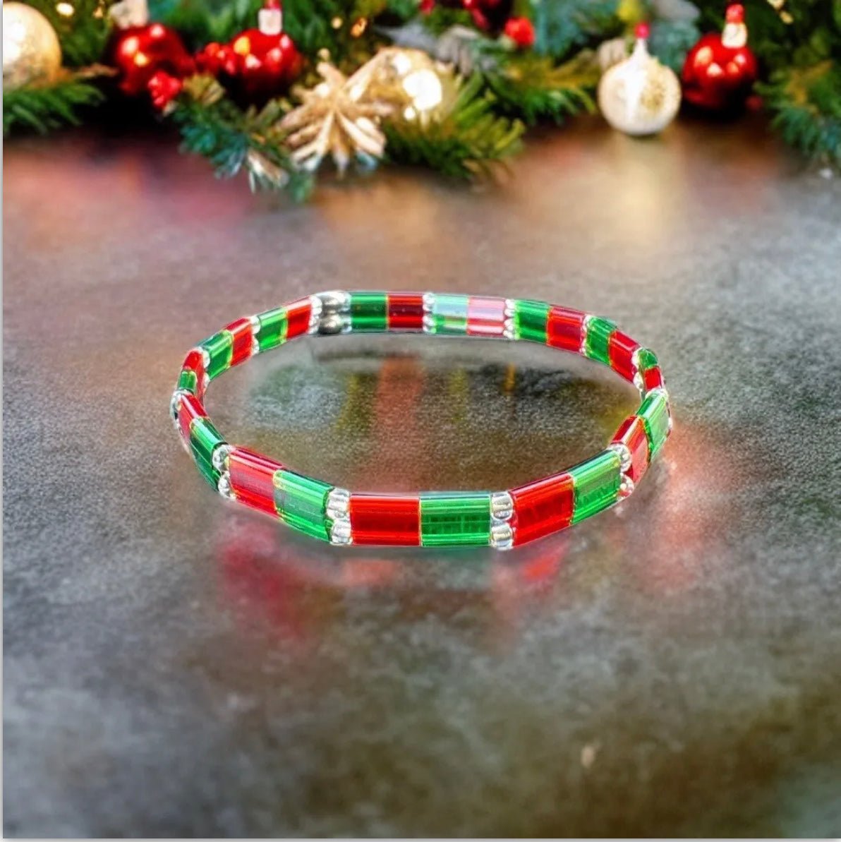 Christmas Stretch Tila Bracelet - girlinpinkskirt shop