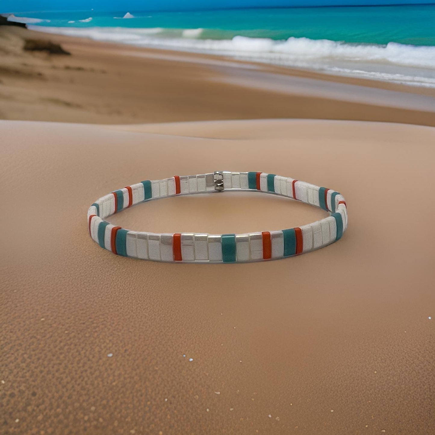 White Beach Hut Stretch Tila Bracelet - girlinpinkskirt shop